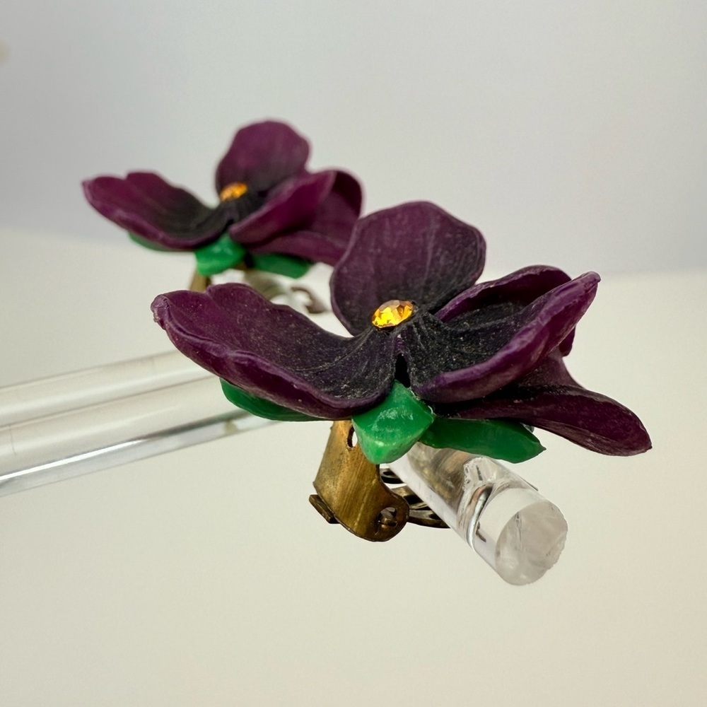 Vintage West Germany pansy flower clip earrings - Picture 4 of 5